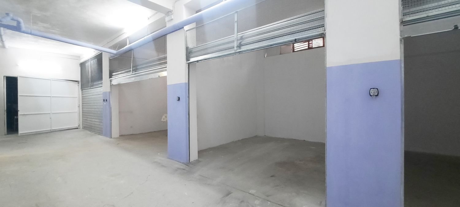 Garage in Palermo, Italy 17m², Nr. 395748