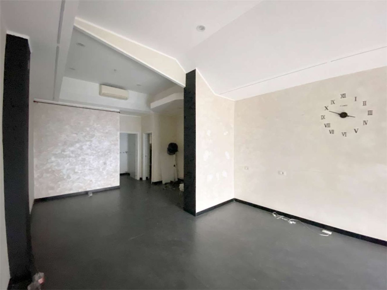 Коммерческая недвижимость 38м² в Колоньо Монцезе, Италия № 144468