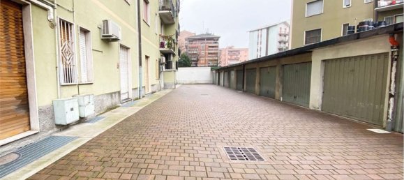 Коммерческая недвижимость 38м² в Колоньо Монцезе, Италия № 144468 8