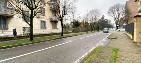 Коммерческая недвижимость 38м² в Колоньо Монцезе, Италия № 144468 14