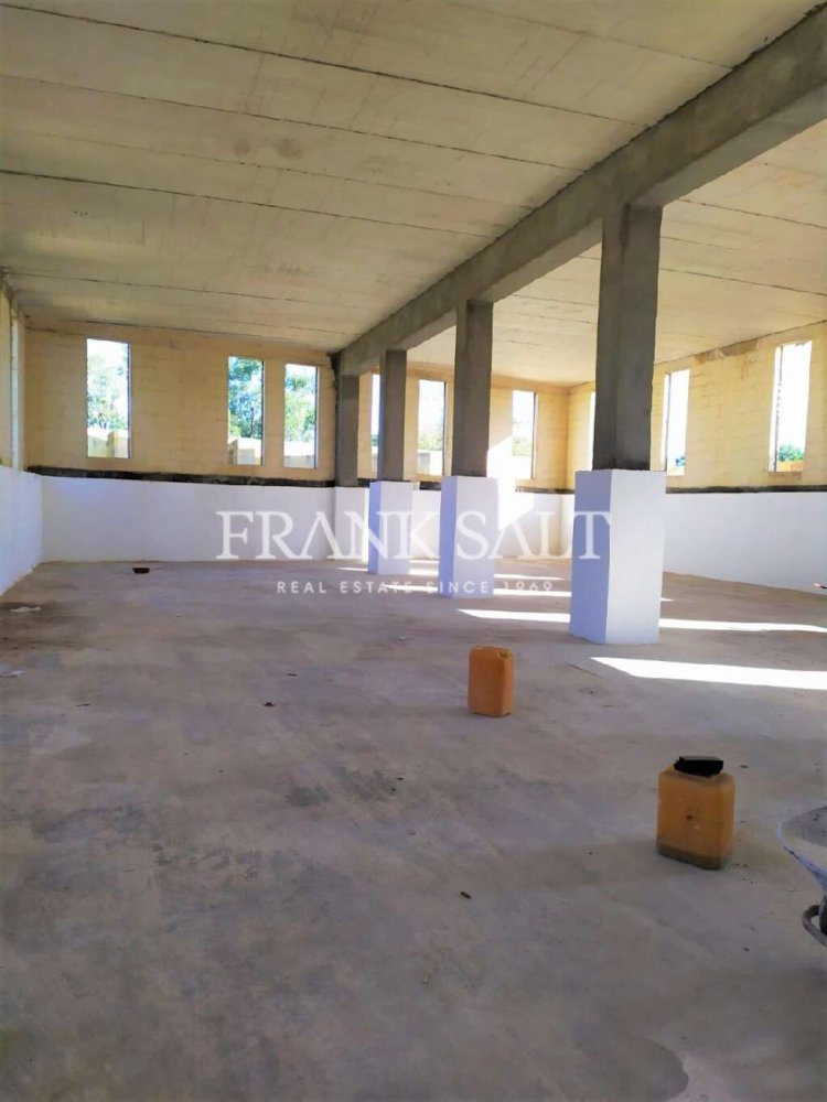 447m² Warehouse in Gharghur, Malta No. 12224