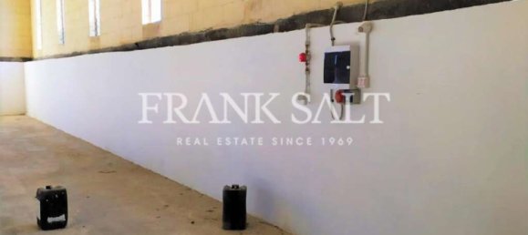 447m² Warehouse in Gharghur, Malta No. 12224 3