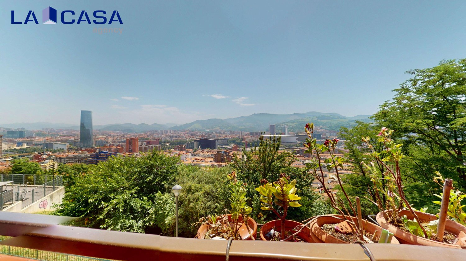 Apartamento de 2 dormitorios en Comunidad Autónoma Vasca, Spain No. 162060