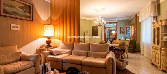 9-salle Villa à Gazoldo degli Ippoliti, Italy No. 142034 8