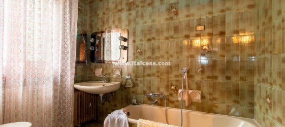 9-salle Villa à Gazoldo degli Ippoliti, Italy No. 142034 20