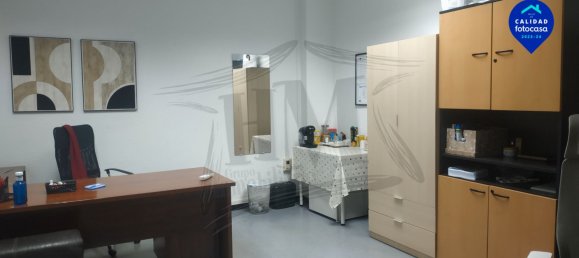 Imóvel comercial em Cuatro Caminos, Spain 211 m² N.º 171007 20