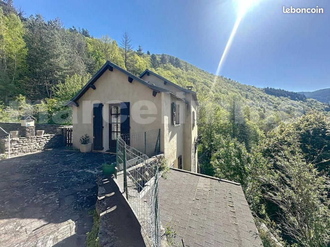 3 bedrooms House in Lozere, France No. 339389