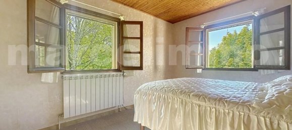 3 bedrooms House in Lozere, France No. 339389 9