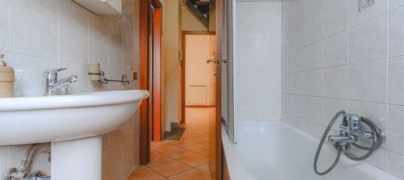 4-salle Villa à Monte Compatri, Italy No. 29242 36