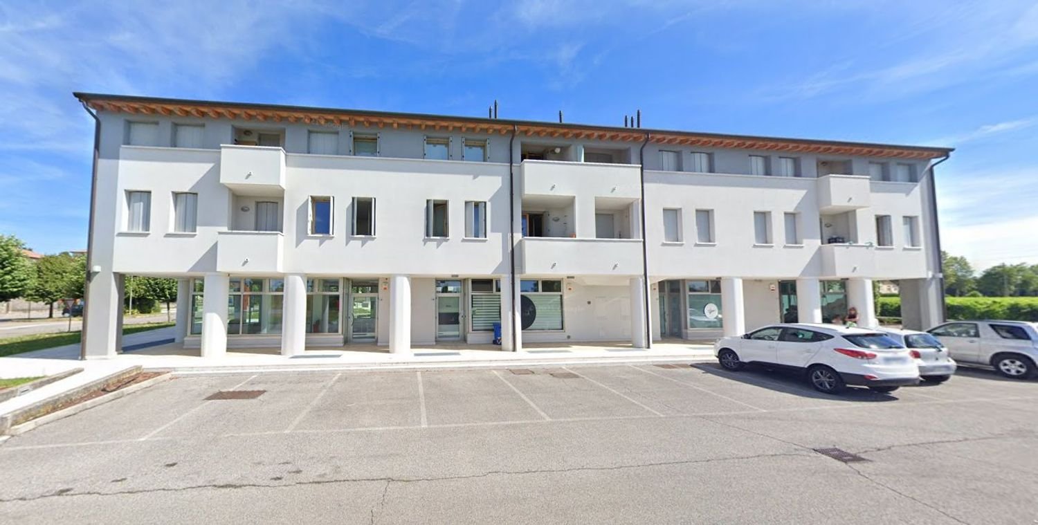 4 rooms Apartment in Volpago del Montello, Italy No. 258761