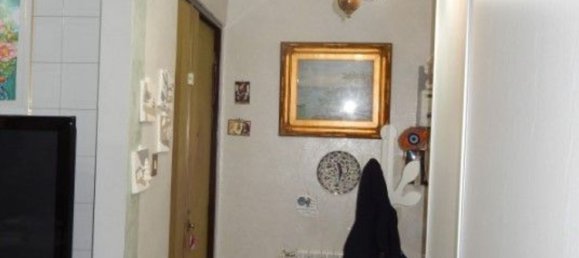 4 Schlafzimmer Wohnung in Casoria, Italy, Nr. 376487 4