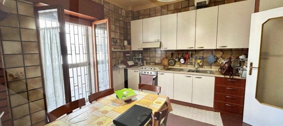 3-salle Appartement à Bitritto, Italy No. 34385 14