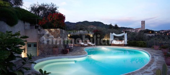 4 bedrooms House in Massarosa, Italy No. 130961 3