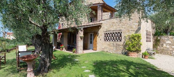 4 bedrooms House in Massarosa, Italy No. 130961 10