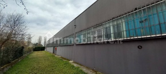 829m² Warehouse in San Paolo, Italy No. 84871 11