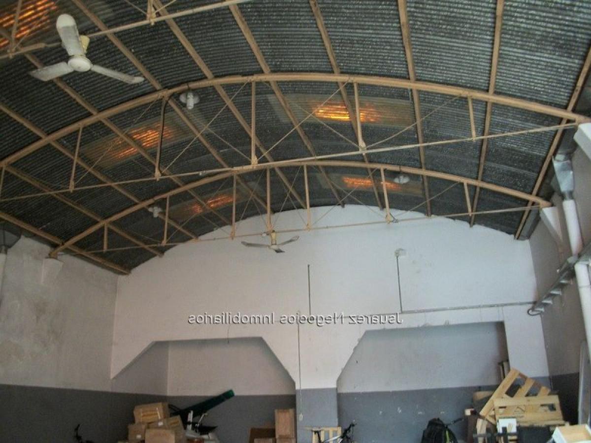 Bâtiment à Montevideo, Uruguay No. 16314