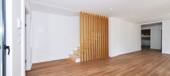 3 bedrooms House in Oeiras, Portugal No. 130505 17