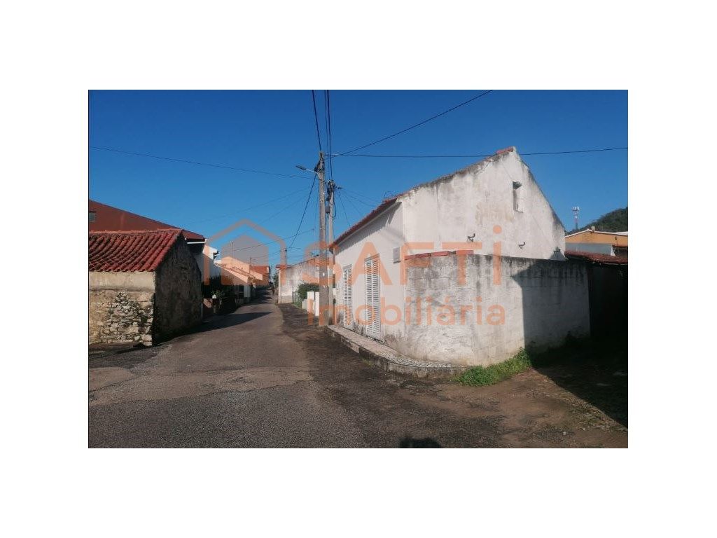 Casa de 2 dormitorios en Alcobaca, Portugal No. 334055