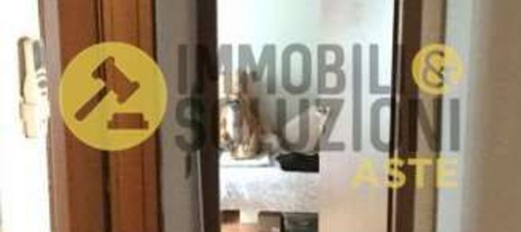 4 bedrooms Apartment in Bergamo, Italy No. 373185 8