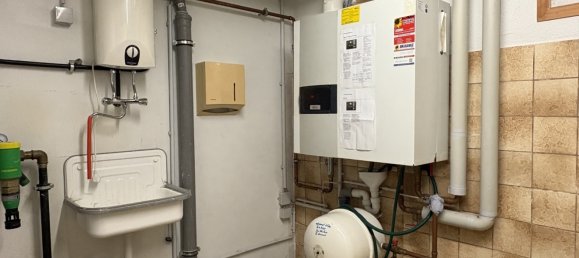 11 rooms Building in Boblingen, Germany No. 344094 7