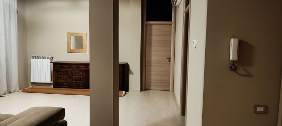 4 bedrooms Apartment in Crema, Italy No. 373777 5