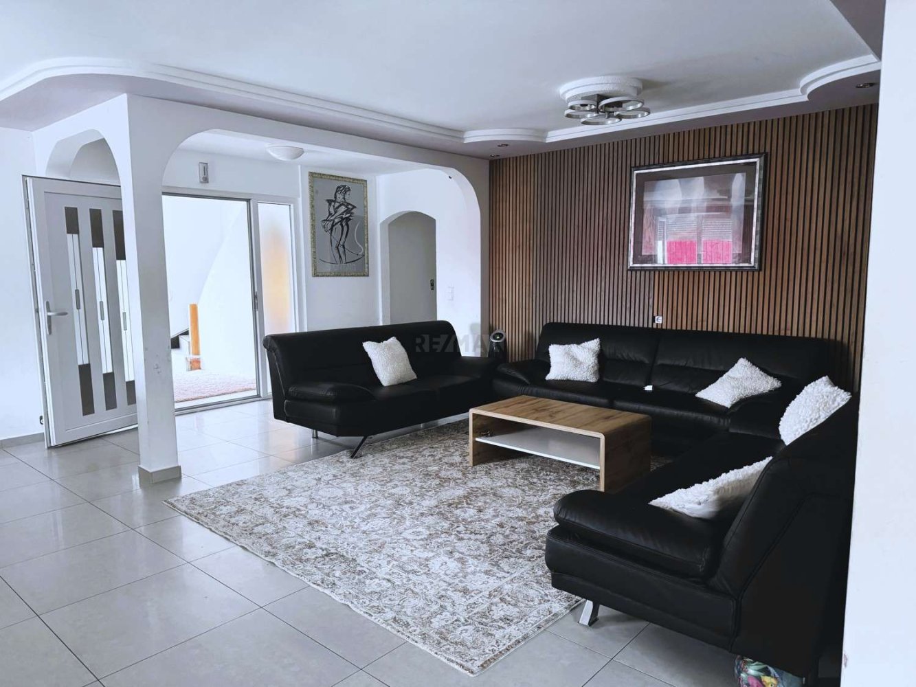 Дом с 6 спальнями в Баден-Вюртемберг, Германия № 14979