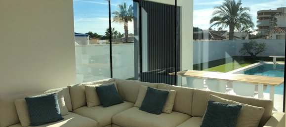 3 bedrooms Villa in La Zenia, Spain No. 8825 9