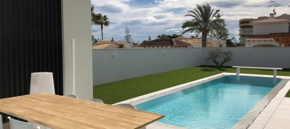 3 bedrooms Villa in La Zenia, Spain No. 8825 6