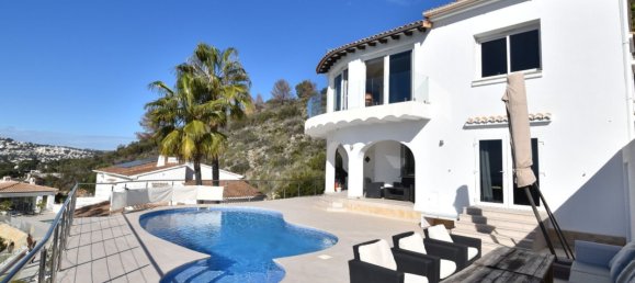 3 bedrooms Villa in Moraira, Spain No. 154536 2