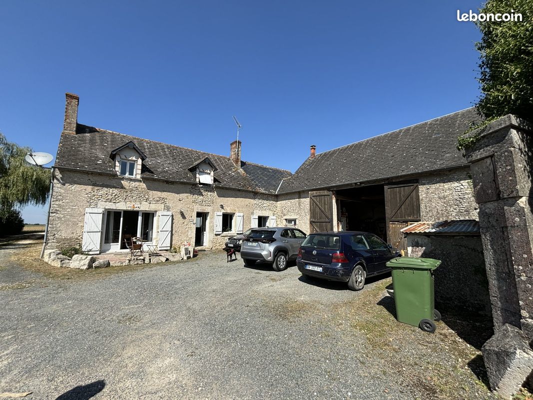 Casa T3 em La Chapelle-Saint-Martin-en-Plaine, France N.º 222234