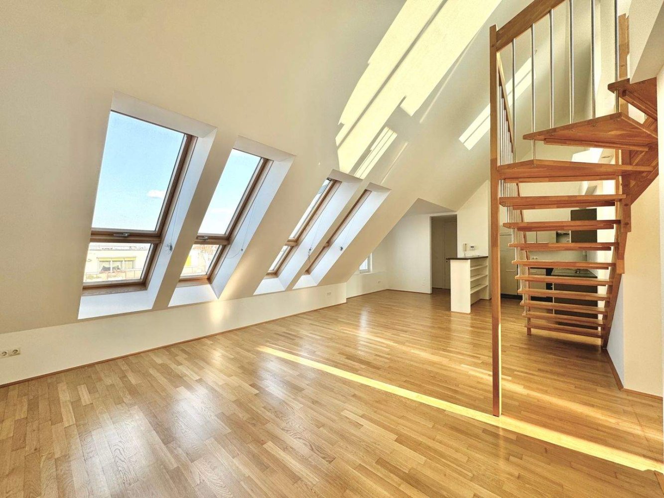 3 rooms Duplex in Rudolfsheim-Funfhaus, Austria No. 244861