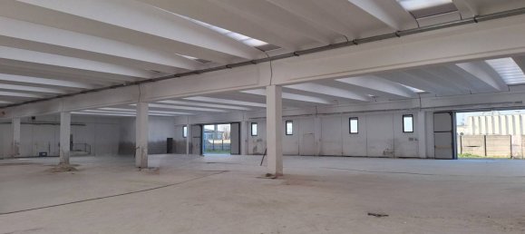 6-Zimmer Lagerhaus in Cornate d'Adda, Italy, Nr. 123745 3