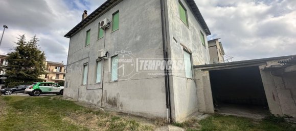 Casa de 7 habitaciónes en Fermo, Italy No. 28292 6