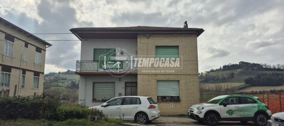 Casa de 7 habitaciónes en Fermo, Italy No. 28292 4