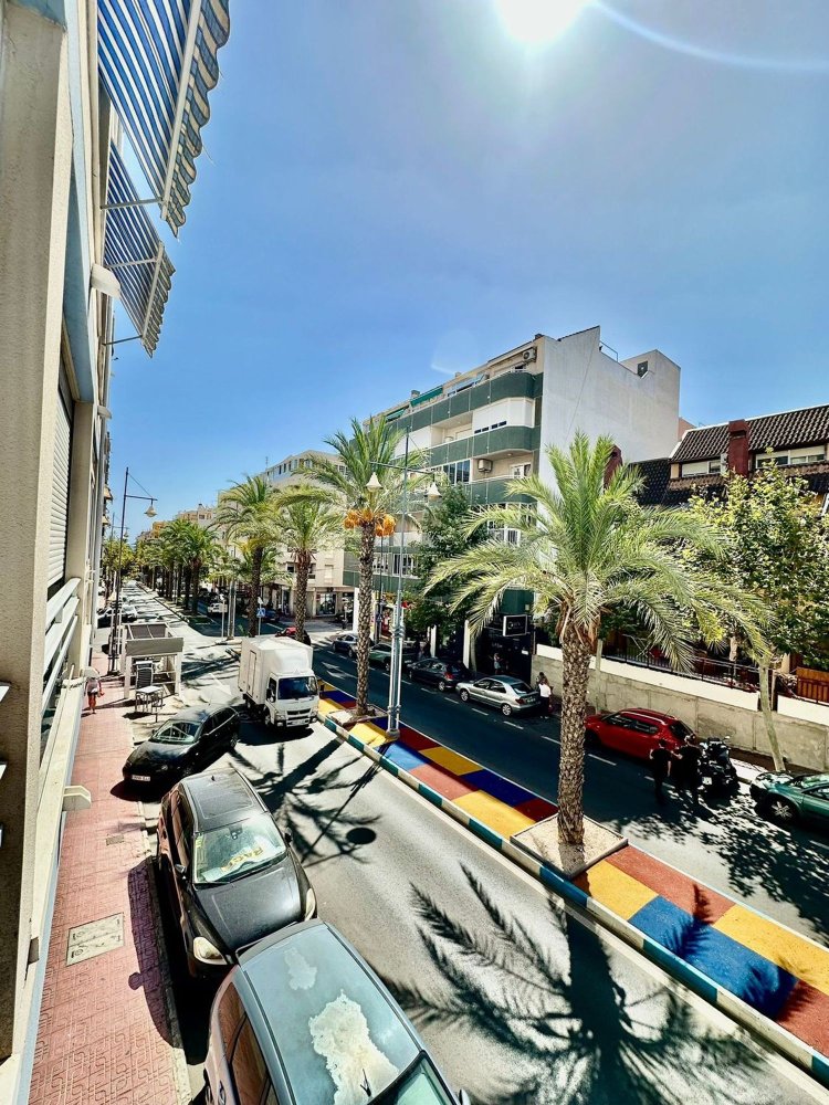 Квартира с 2 спальнями в Торревьеха, Испания № 201443