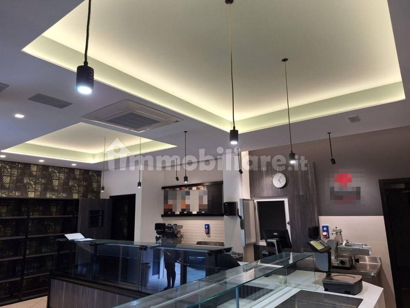 Gewerbliche Immobilie in Castellana Grotte, Italy 200m², Nr. 311420