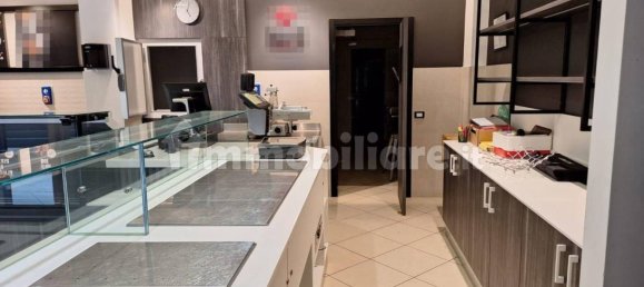 Gewerbliche Immobilie in Castellana Grotte, Italy 200m², Nr. 311420 9