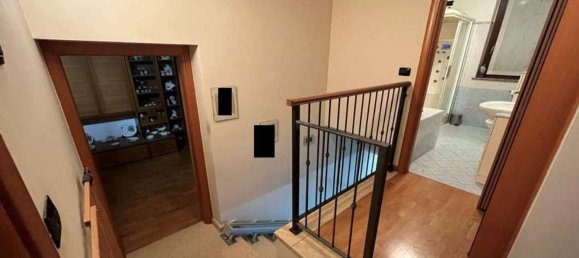 4غرفة منزل في San Martino in Strada, Italy رقم 94492 9