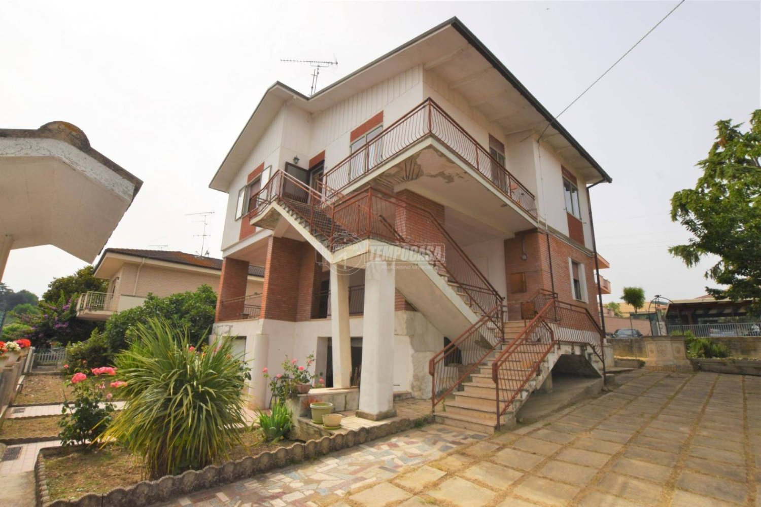 5 bedrooms Apartment in Porto San Giorgio, Italy No. 166049