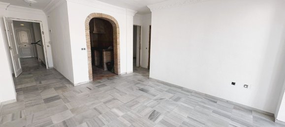 2 Schlafzimmer Wohnung in San Luis de Sabinillas, Spain, Nr. 180740 5