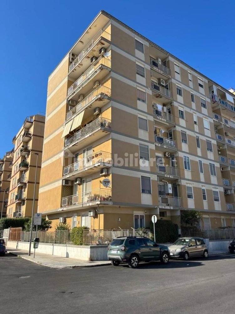 Apartamento de 2 dormitorios en Brindisi, Italy No. 344192