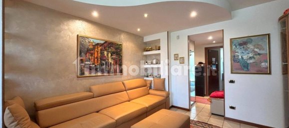 2 Schlafzimmer Wohnung in Malnate, Italy, Nr. 352500 3