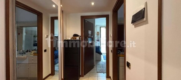 2 Schlafzimmer Wohnung in Malnate, Italy, Nr. 352500 9