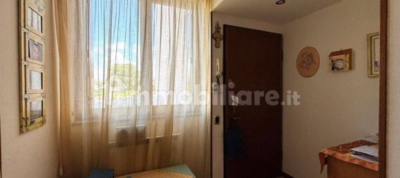 Apartamento de 2 dormitorios en Malnate, Italy No. 352500 20
