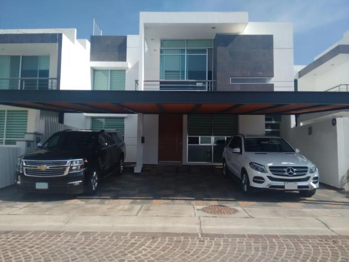 3 bedrooms House in Queretaro, Mexico No. 156598