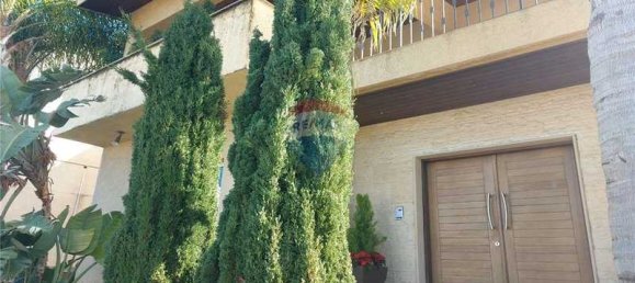 5 bedrooms House in Limassol, Cyprus No. 14664 2