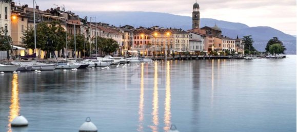 2 bedrooms Apartment in Salò, Italy No. 123790 10