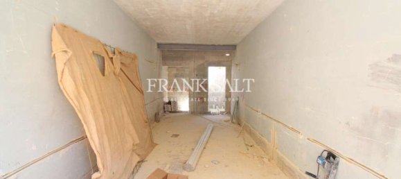 39m² Shop in Fgura, Malta No. 12674 2