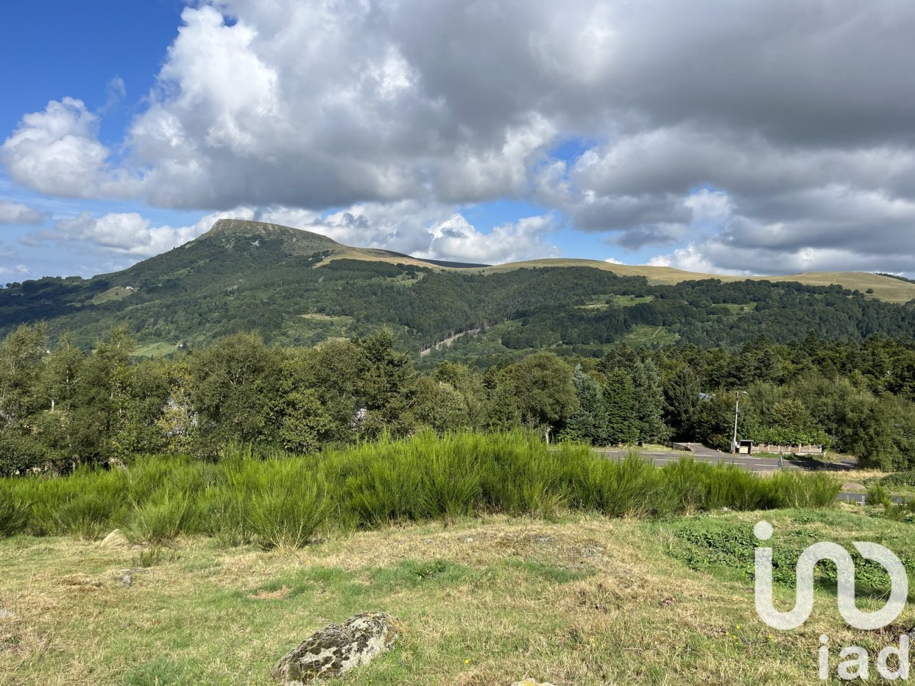  Land in Mont-Dore, France No. 200487