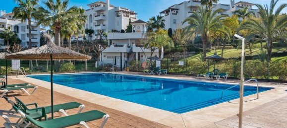 2 bedrooms Penthouse in Estepona, Spain No. 189587 4